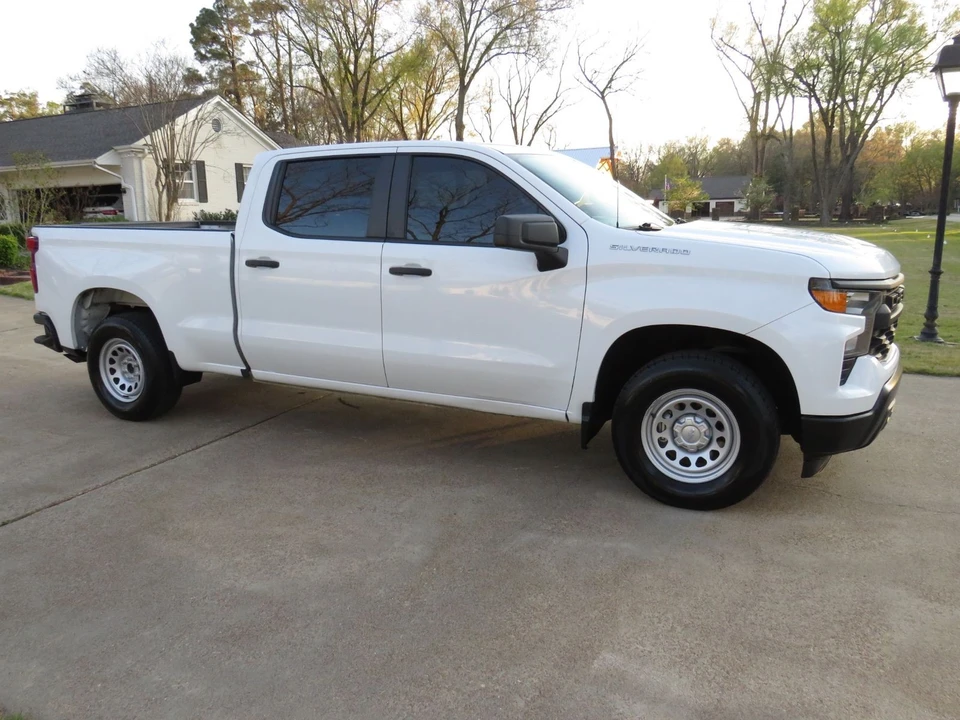 2022 Chevrolet Silverado 4th Gen - Image 2 of 12