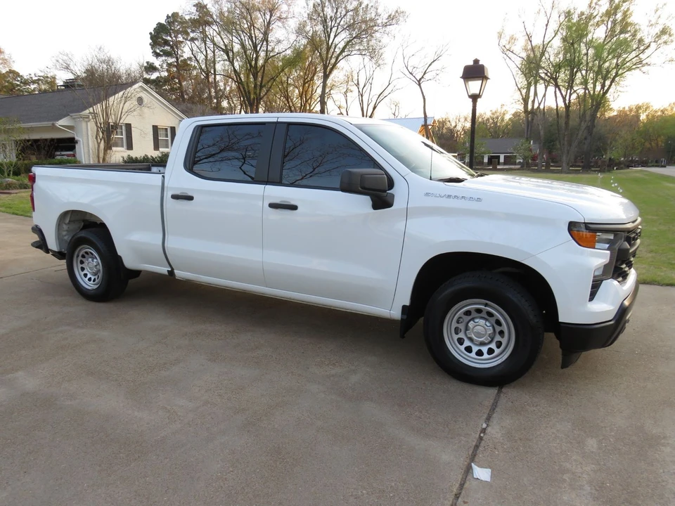 2022 Chevrolet Silverado 4th Gen - Image 2 of 12