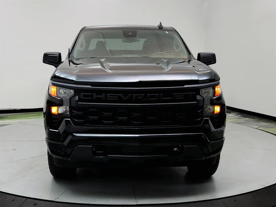2022 Chevrolet Silverado 4th Gen - Image 2 of 12