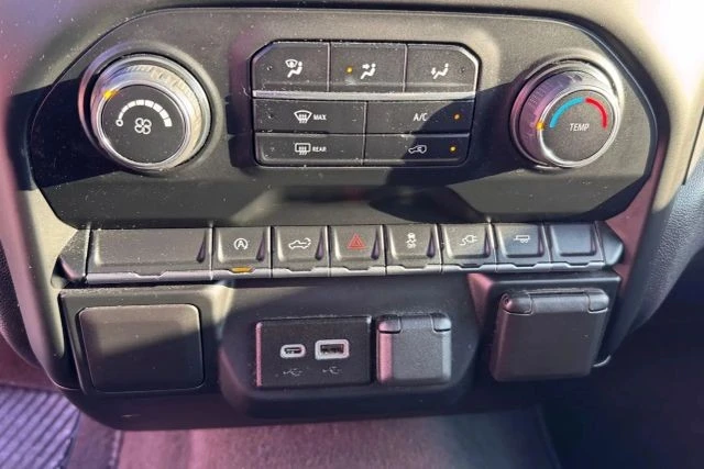 2022 Chevrolet Silverado 4th Gen - Image 13 of 15