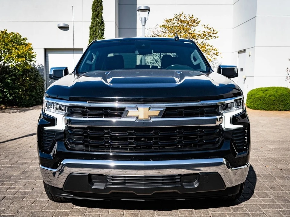 2022 Chevrolet Silverado 4th Gen - Image 2 of 21