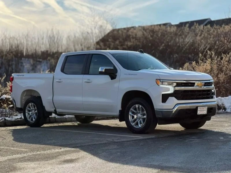2022 Chevrolet Silverado 4th Gen - Image 2 of 12
