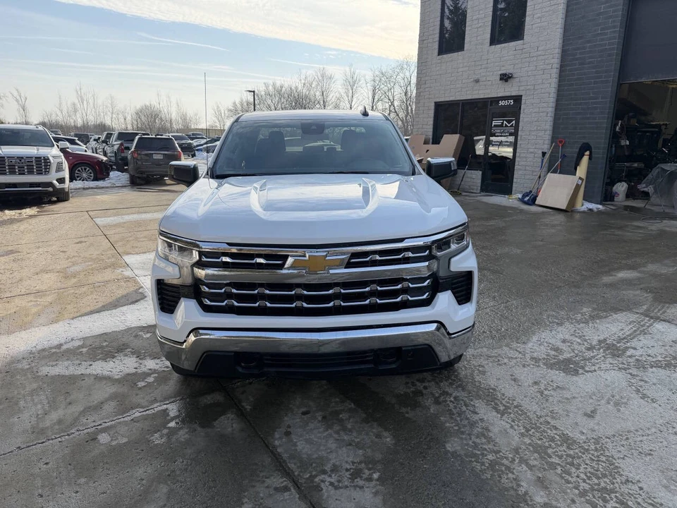 2022 Chevrolet Silverado 4th Gen - Image 2 of 20