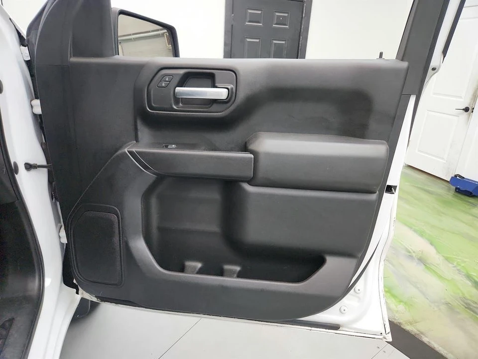 2022 Chevrolet Silverado 4th Gen - Image 26 of 31