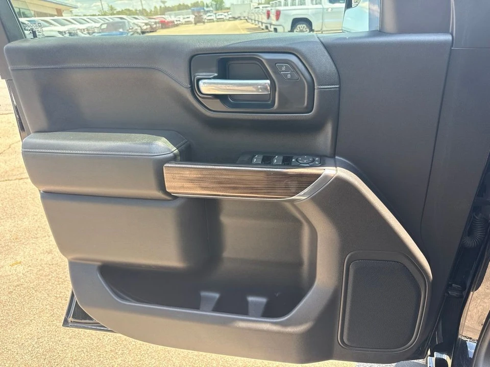 2022 Chevrolet Silverado 4th Gen - Image 26 of 31