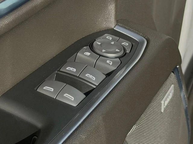2022 Chevrolet Silverado 4th Gen - Image 15 of 21
