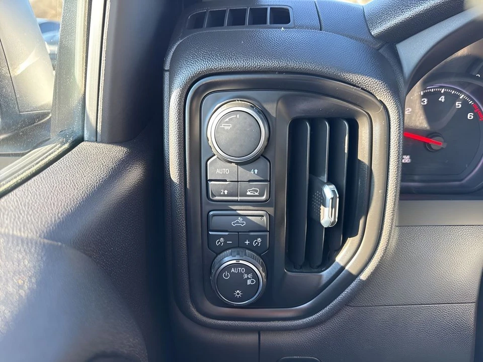2022 Chevrolet Silverado 4th Gen - Image 17 of 21