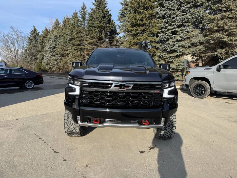 2022 Chevrolet Silverado 4th Gen - Image 2 of 17