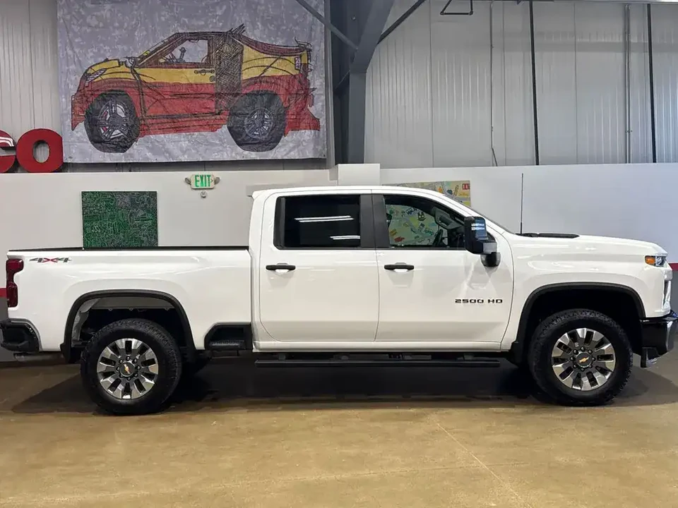 2022 Chevrolet Silverado Heavy Duty 4th Gen - Image 2 of 11