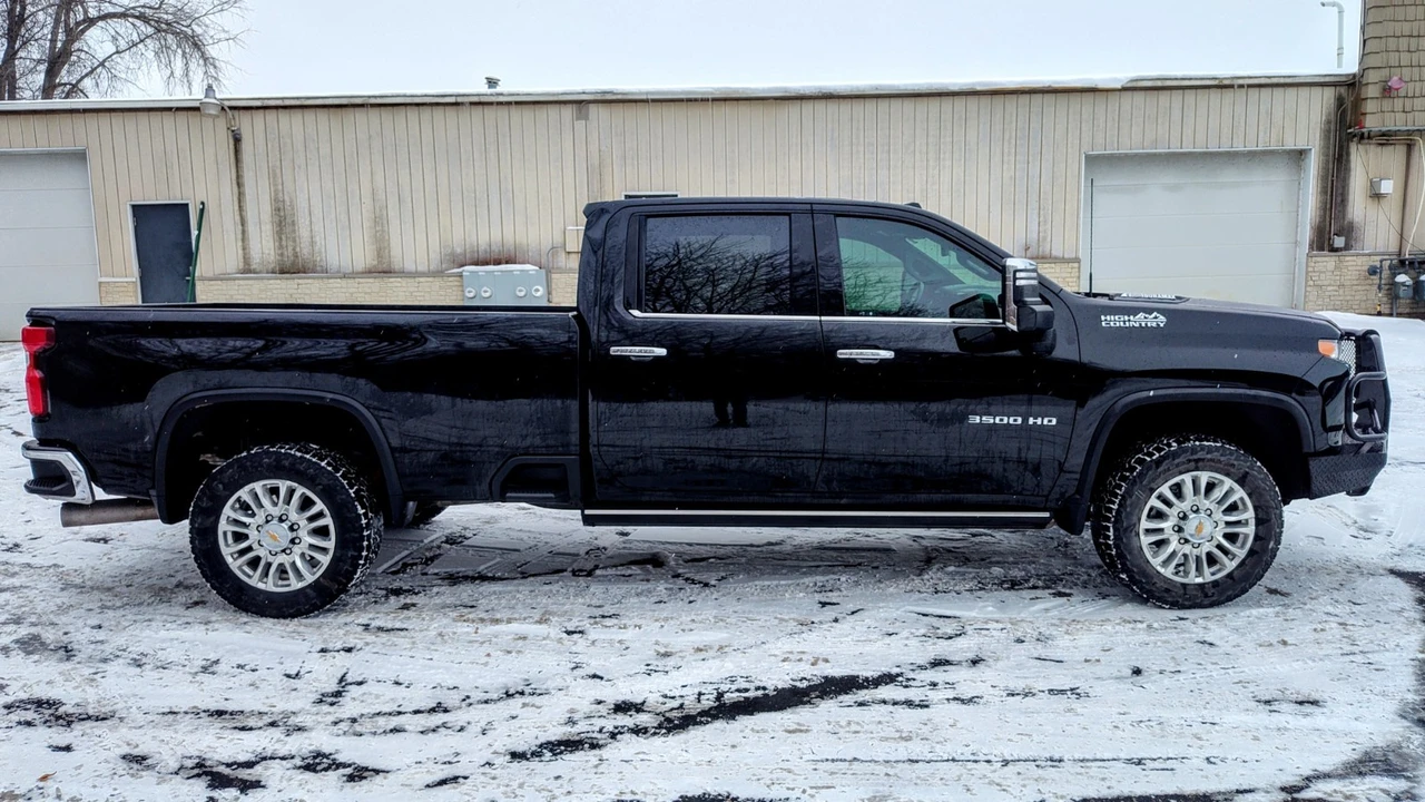 2022 Chevrolet Silverado 4th Gen - Image 4 of 13