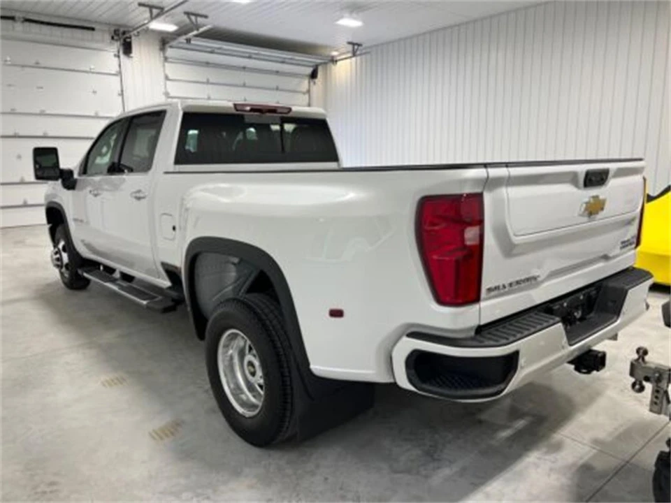 2022 Chevrolet Silverado 4th Gen - Image 11 of 13