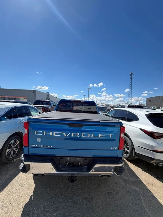 2022 Chevrolet Silverado - Image 5 of 6