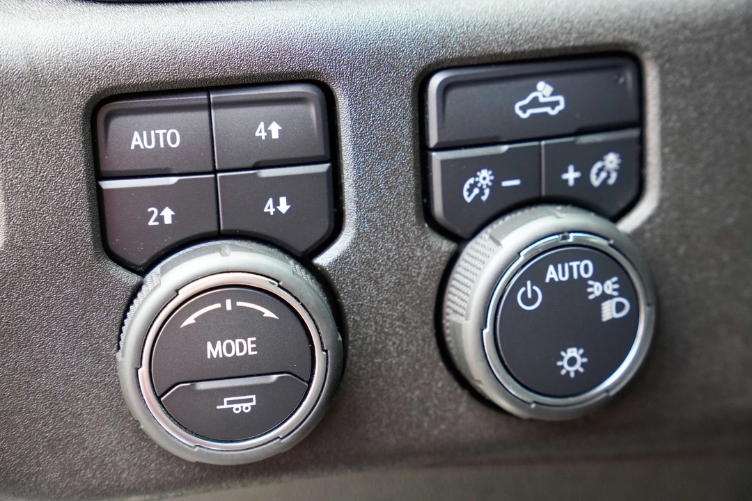 2022 Chevrolet Silverado 4th Gen - Image 12 of 31