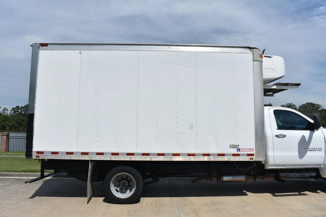 2022 Chevrolet Silverado Heavy Duty 4th Gen - Image 4 of 25