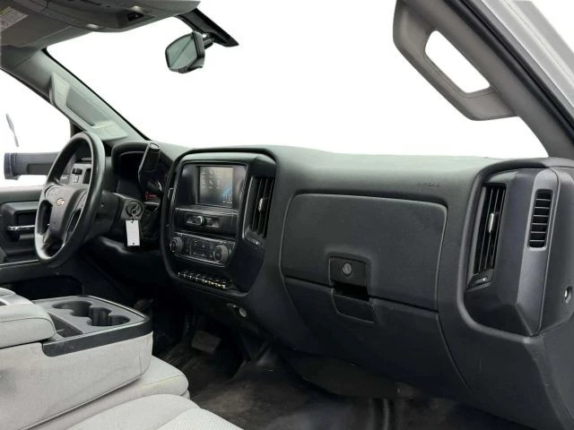 2022 Chevrolet Silverado - Image 9 of 10