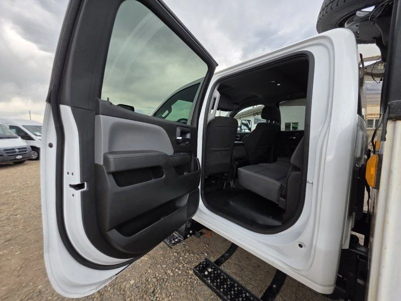 2022 Chevrolet Silverado Heavy Duty 4th Gen - Image 24 of 31