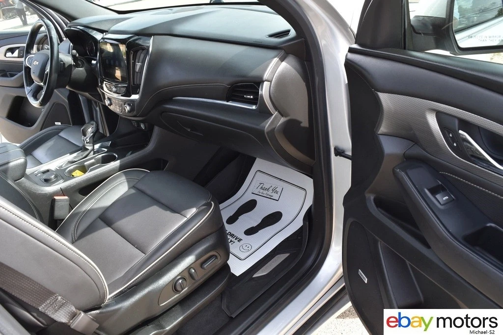 2022 Chevrolet Traverse - Image 17 of 21