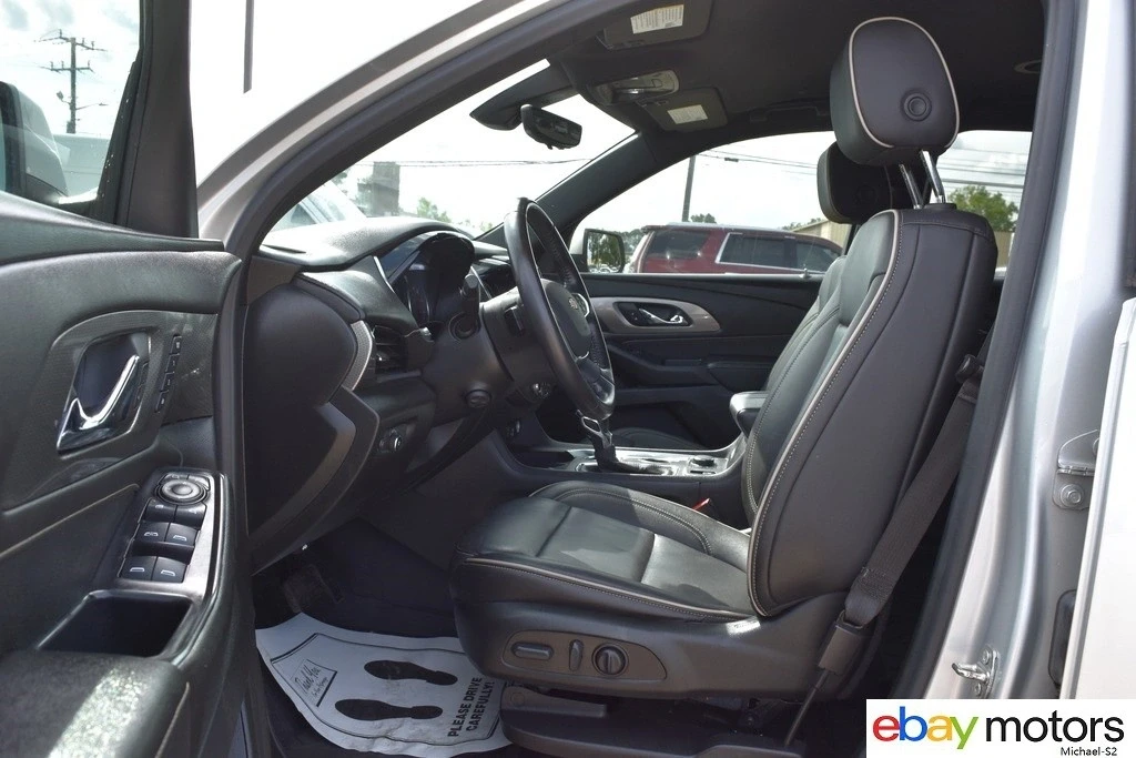 2022 Chevrolet Traverse - Image 10 of 21