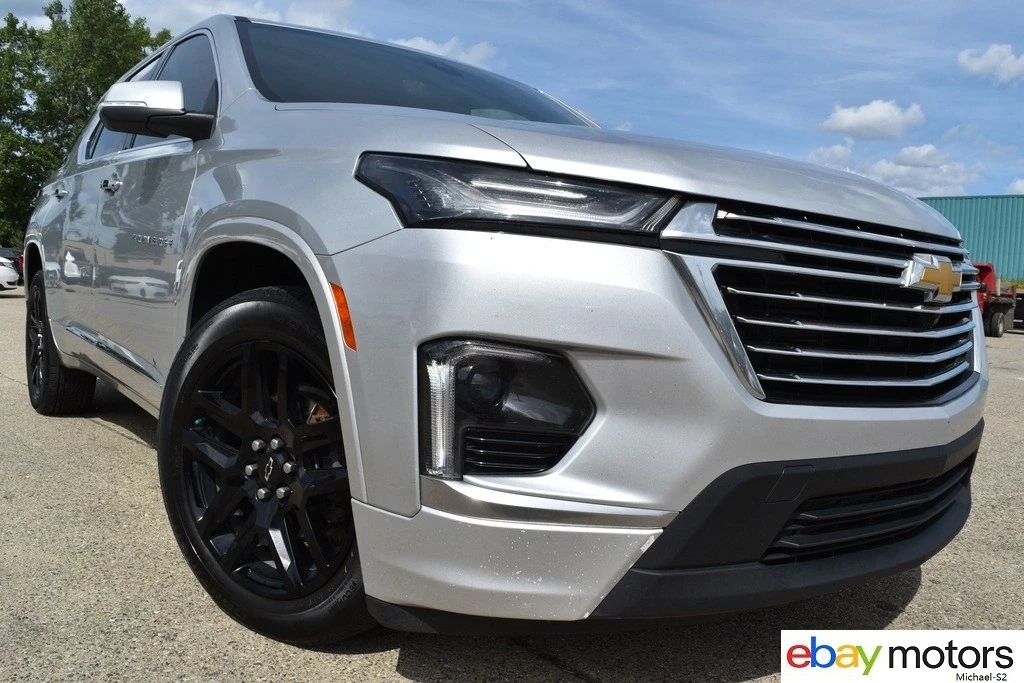 2022 Chevrolet Traverse - Image 2 of 21