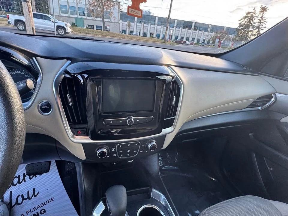 2022 Chevrolet Traverse - Image 15 of 16