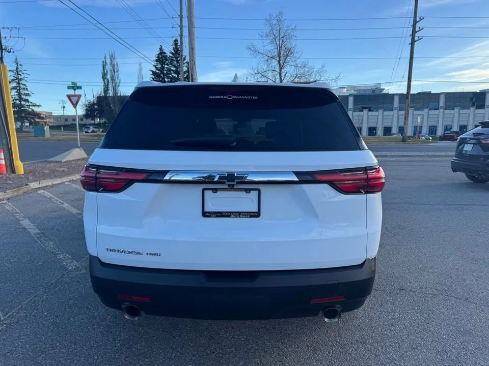 2022 Chevrolet Traverse - Image 7 of 16