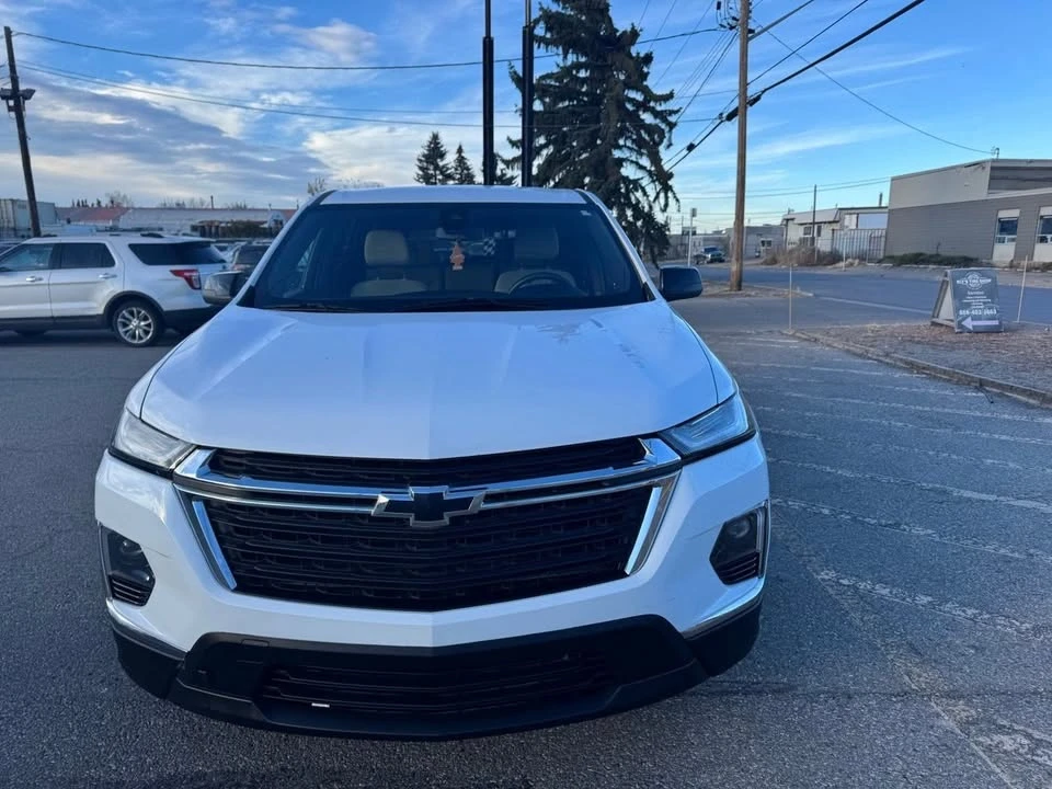 2022 Chevrolet Traverse - Image 2 of 16