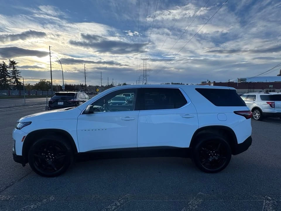 2022 Chevrolet Traverse - Image 5 of 16