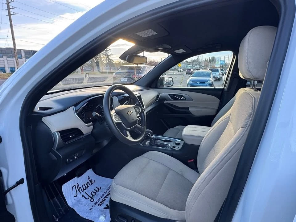 2022 Chevrolet Traverse - Image 10 of 16