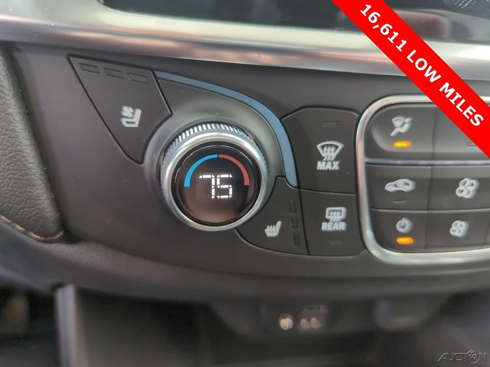 2022 Chevrolet Traverse - Image 14 of 21