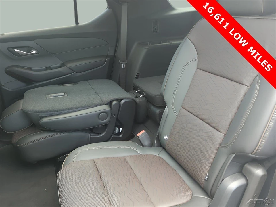 2022 Chevrolet Traverse - Image 19 of 21