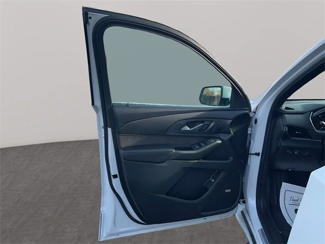 2022 Chevrolet Traverse - Image 11 of 21