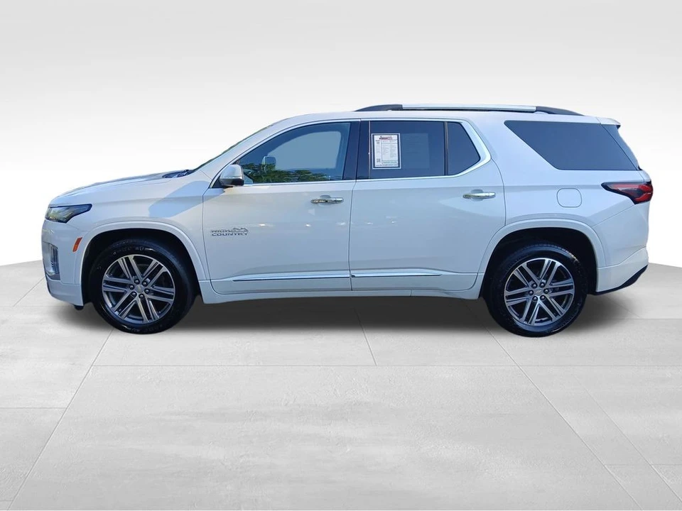 2022 Chevrolet Traverse - Image 2 of 12