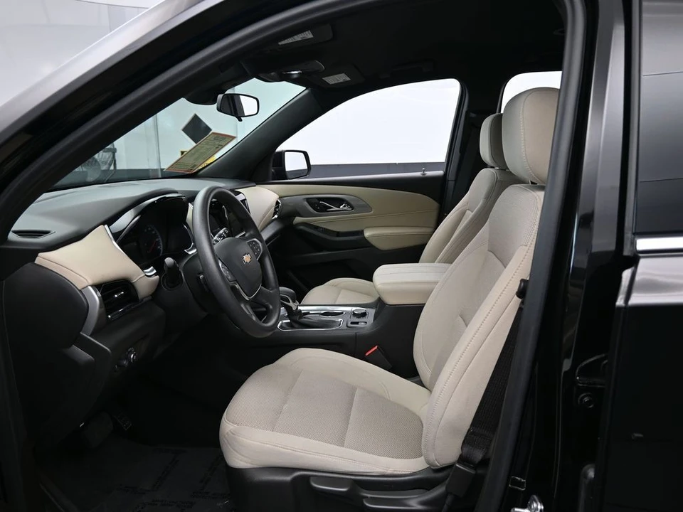 2022 Chevrolet Traverse - Image 11 of 12