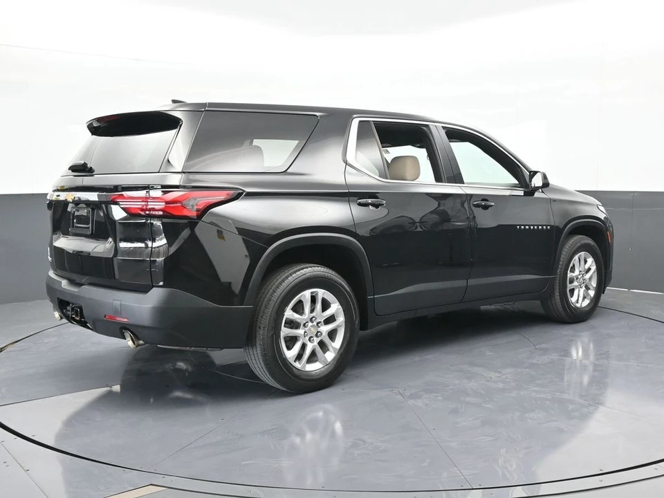 2022 Chevrolet Traverse - Image 6 of 12