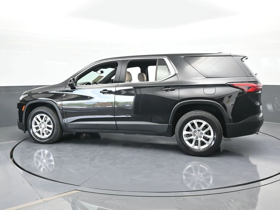2022 Chevrolet Traverse - Image 3 of 12