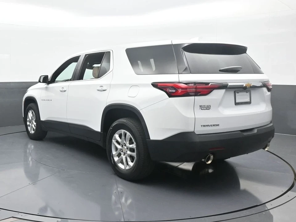 2022 Chevrolet Traverse - Image 4 of 12