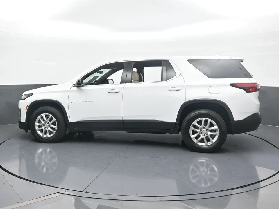 2022 Chevrolet Traverse - Image 3 of 12