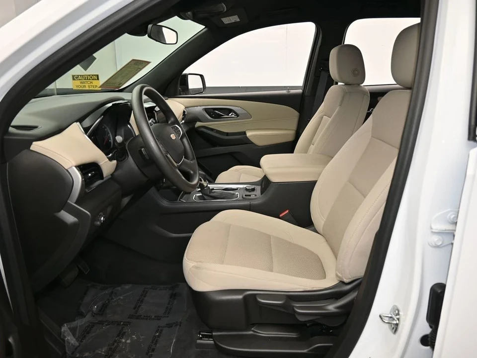 2022 Chevrolet Traverse - Image 11 of 12