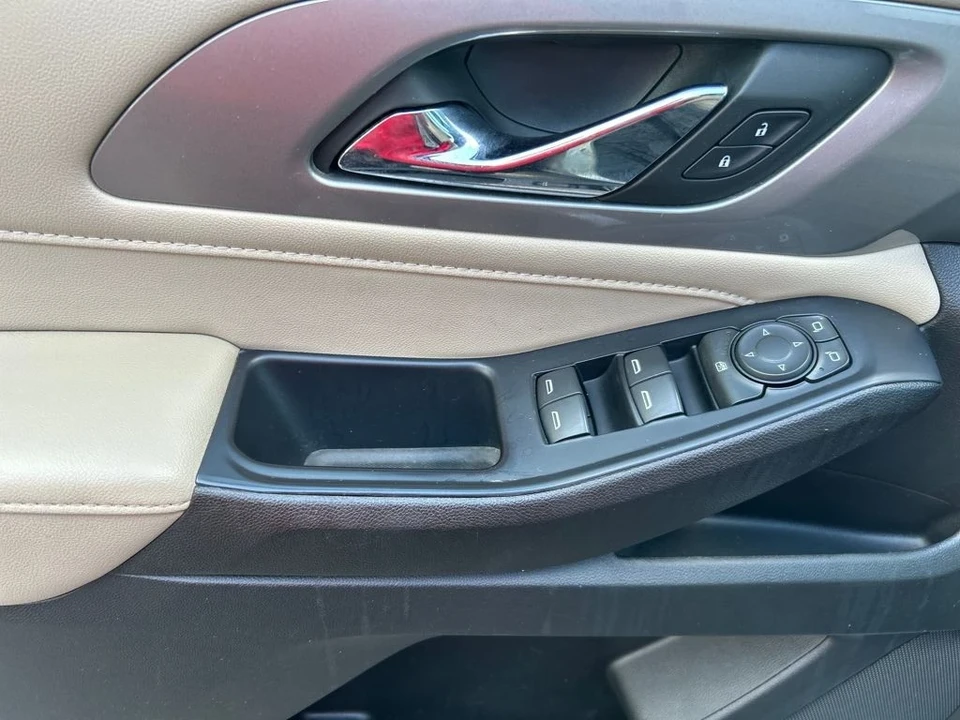 2022 Chevrolet Traverse - Image 7 of 12
