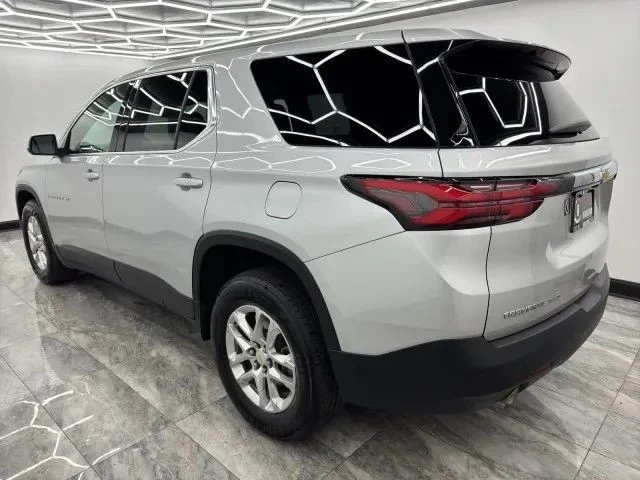 2022 Chevrolet Traverse - Image 4 of 12