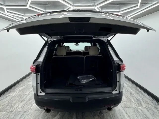 2022 Chevrolet Traverse - Image 6 of 12