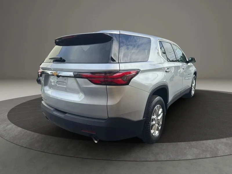 2022 Chevrolet Traverse - Image 5 of 12