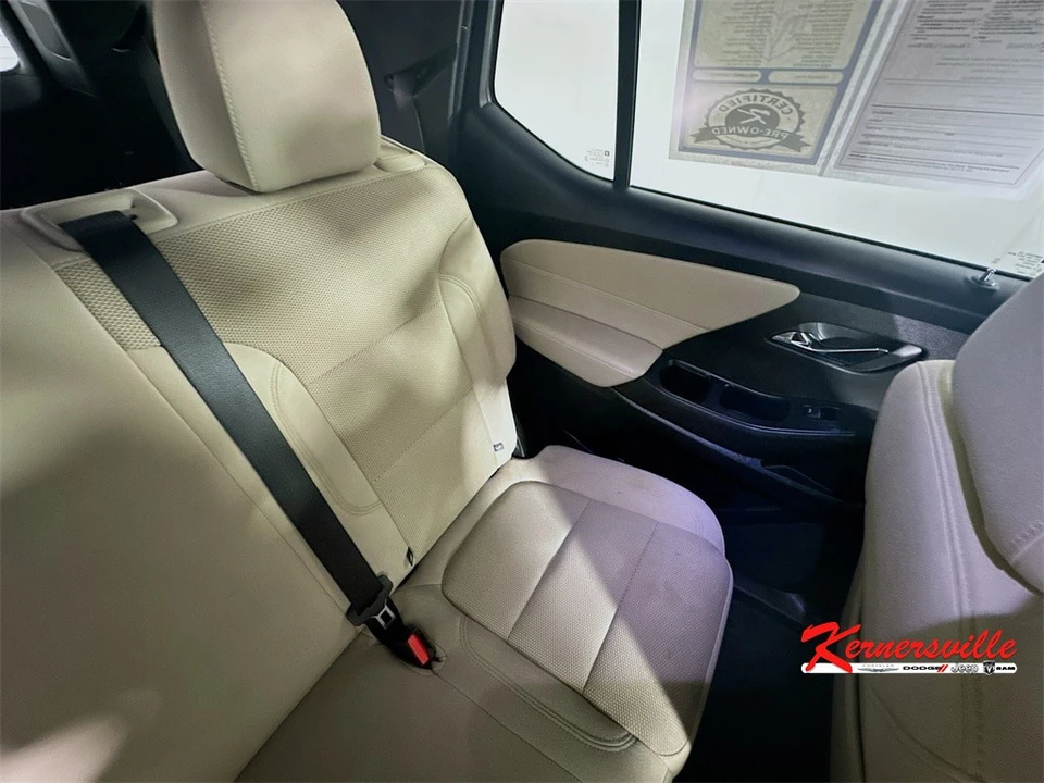 2022 Chevrolet Traverse - Image 14 of 21