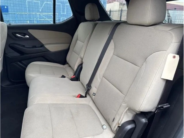 2022 Chevrolet Traverse - Image 11 of 14