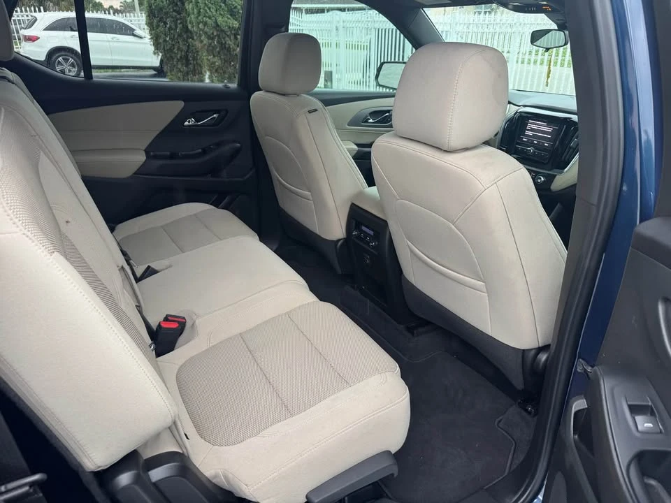 2022 Chevrolet Traverse - Image 8 of 10