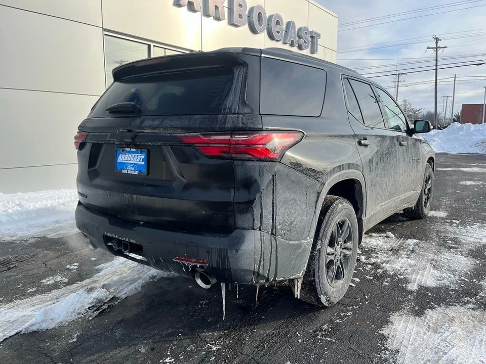 2022 Chevrolet Traverse - Image 4 of 12