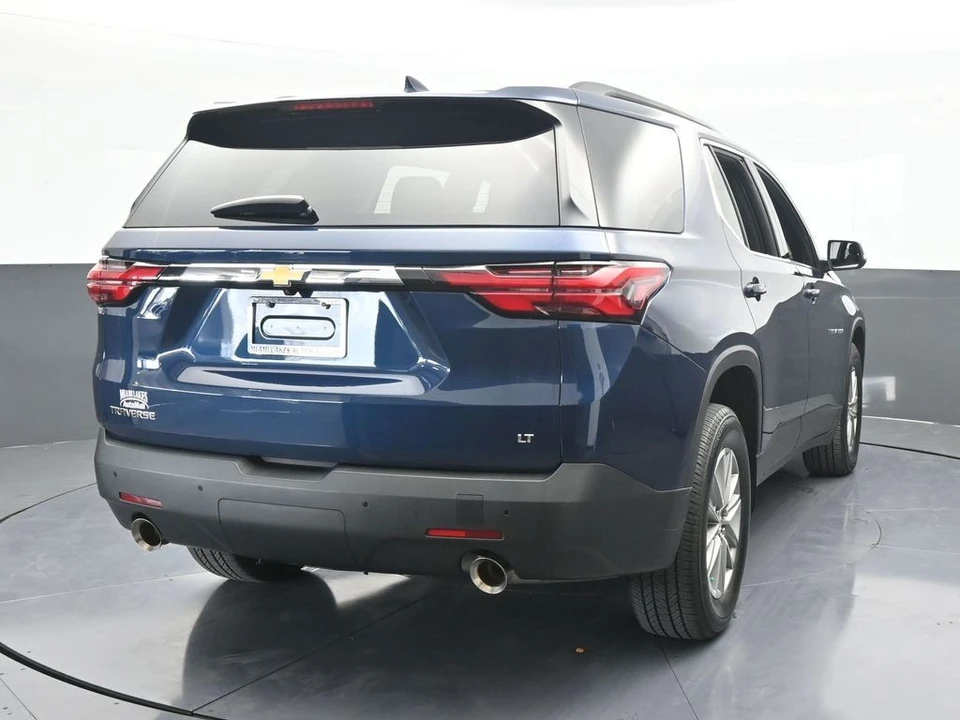 2022 Chevrolet Traverse - Image 5 of 12