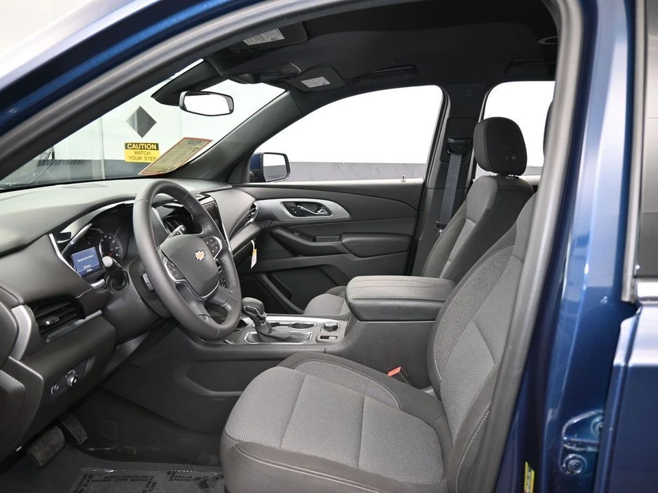 2022 Chevrolet Traverse - Image 11 of 12