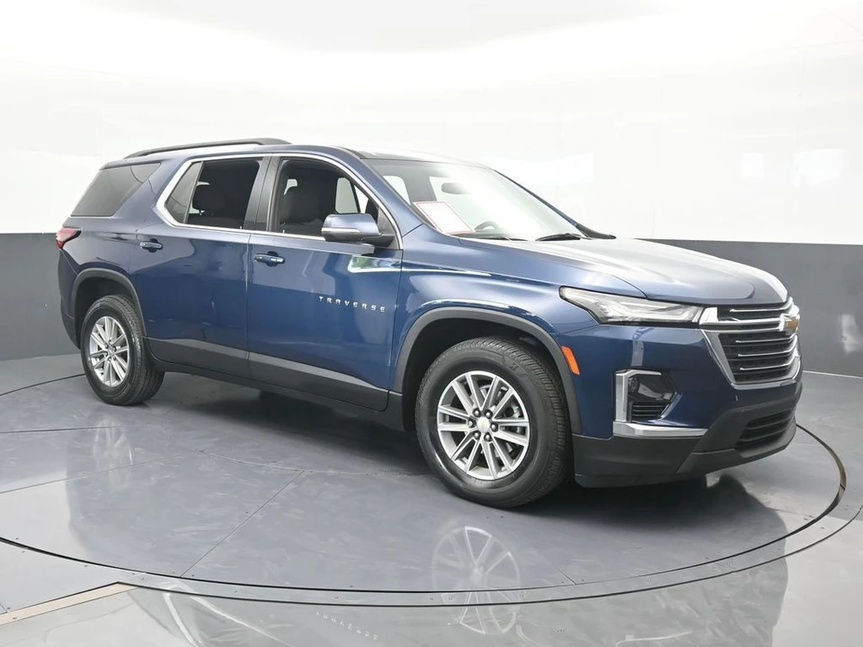 2022 Chevrolet Traverse - Image 8 of 12