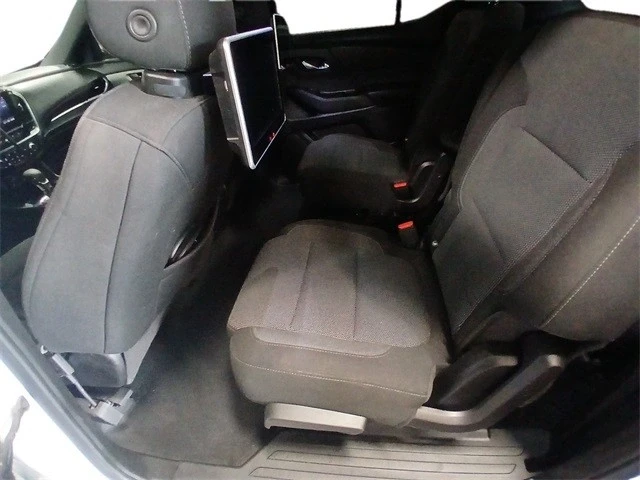 2022 Chevrolet Traverse - Image 14 of 21